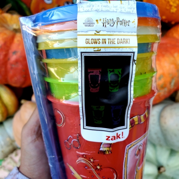 Zak! Glow In The Dark Harry Potter Cups - Picture 3 of 3